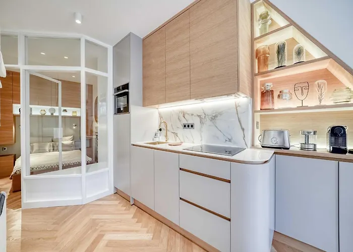 Elegance & Refinement A Stone's Throw From Louvre * פריז