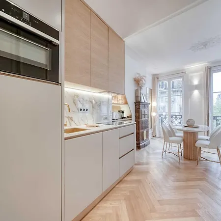 Apartament Elegance & Refinement A Stone's Throw From Louvre Paryż